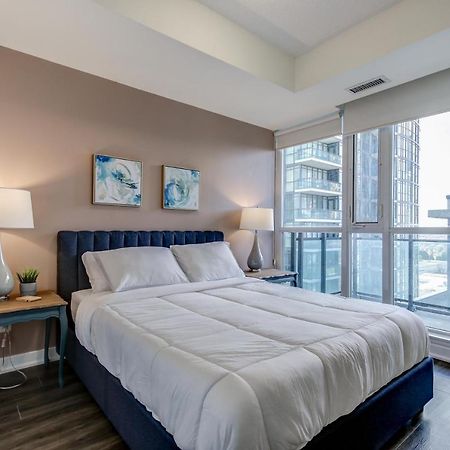 The Benetton Suite - Square One 1 Bedroom + Den + 1 Parking Mississauga Exteriér fotografie