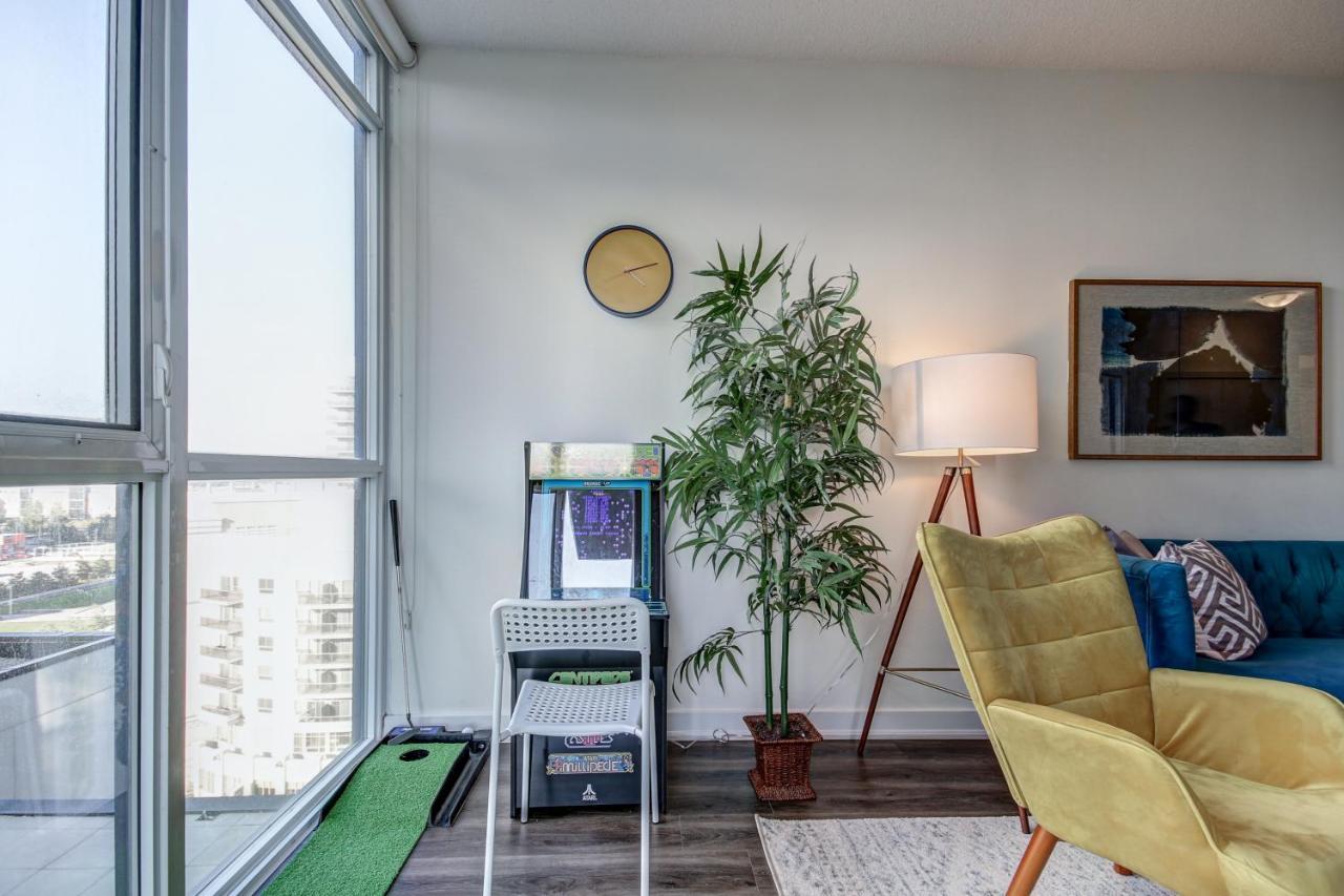 The Benetton Suite - Square One 1 Bedroom + Den + 1 Parking Mississauga Exteriér fotografie